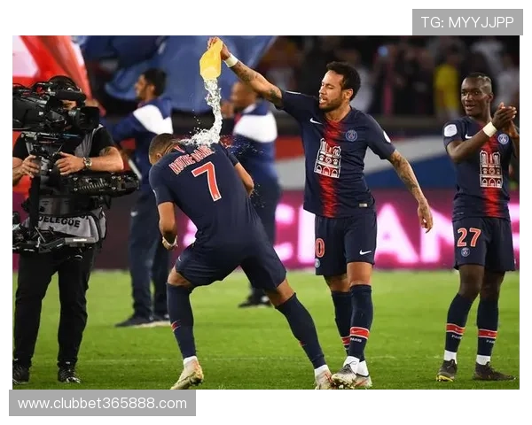 法甲圣日耳曼优胜客比赛中关键球员表现及战术调整解析